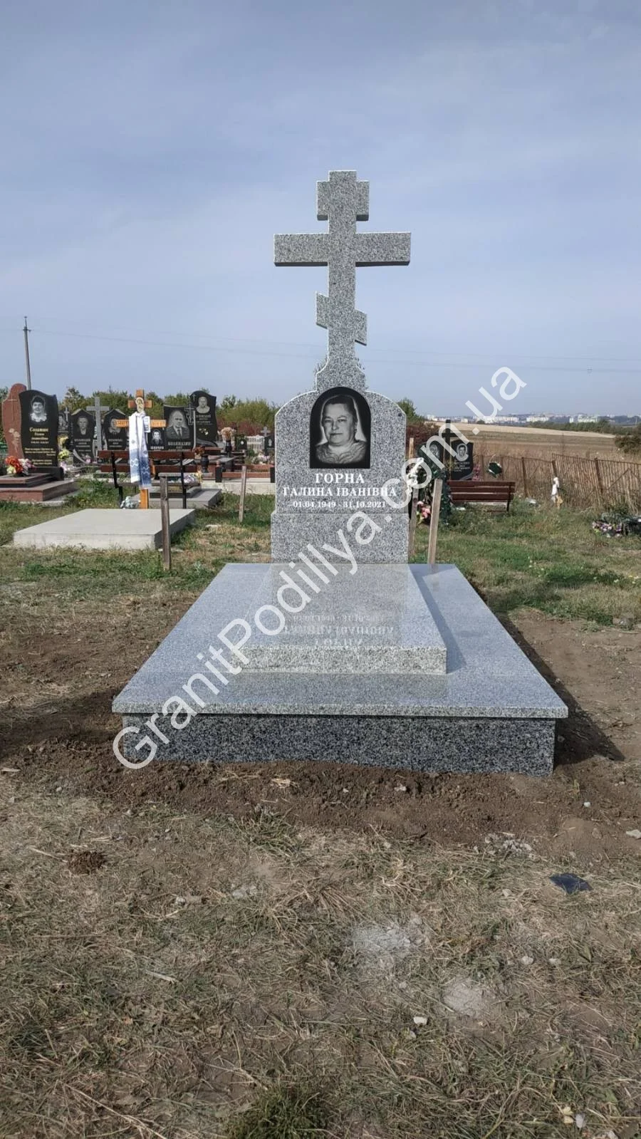 Одинарний пам'ятник з граніту - Кам'янець-Подільський | GranitPodillya